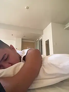 xgregor07 online show from December 2025 01:32:02 AM