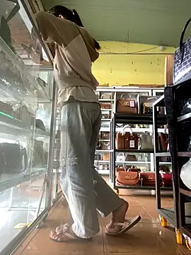 Snapshot of Rosa_998 chatting on November 2025 12:54:01 AM Rosa 998 online show from November 2025 12:54:01 AM