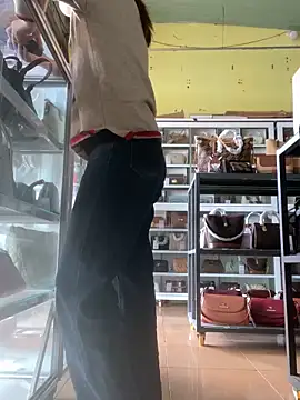 Snapshot of Rosa_998 chatting on November 2025 12:38:02 AM Rosa 998 online show from November 2025 12:38:02 AM