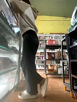 Snapshot of Rosa_998 chatting on December 2025 12:59:02 AM Rosa 998 online show from December 2025 12:59:02 AM