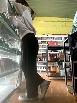 Snapshot of Rosa_998 chatting on December 2025 12:40:02 AM Rosa 998 online show from December 2025 12:40:02 AM