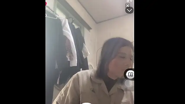 Snapshot of Beijing2000 chatting on December 2024 04:54:02 AM Beijing2000 online show from December 2024 04:54:02 AM