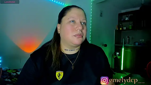 Snapshot of mariana_maze chatting on June 2026 03:45:01 AM mariana maze online show from June 2026 03:45:01 AM