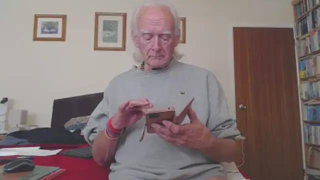 WaverlyKernow online show from October 2025 10:54:02 AM