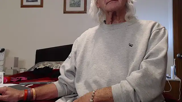 WaverlyKernow online show from November 2025 10:06:02 AM