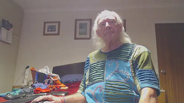 WaverlyKernow online show from February 2026 08:51:01 AM