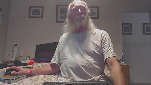 WaverlyKernow online show from May 2026 06:40:01 AM
