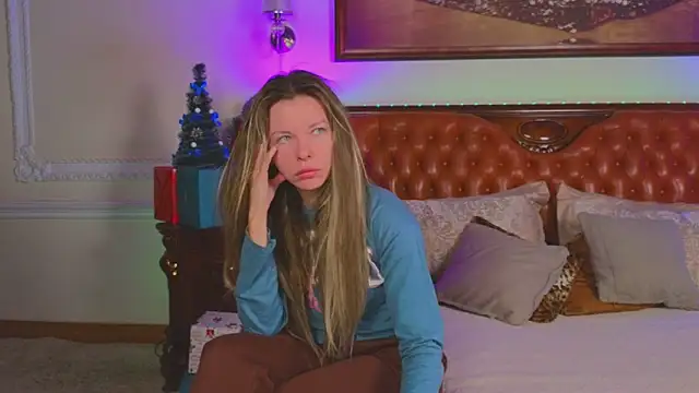 Real Tini online show from December 2025 06:08:02 AM