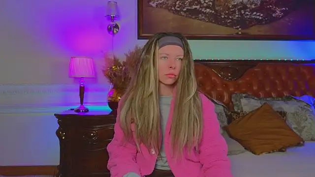 Real Tini online show from January 2026 06:07:02 AM