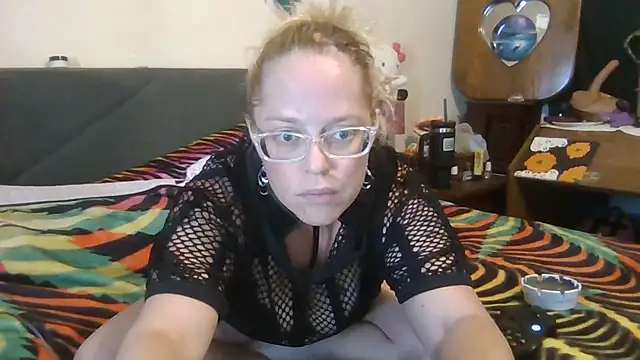 Toybox13 Pika online show from November 2025 09:47:01 PM