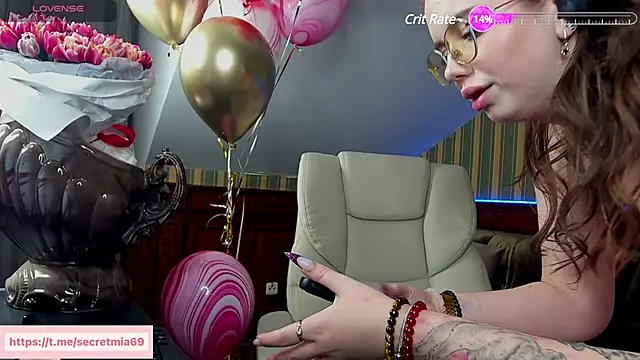 Snapshot of SecretDesireMe chatting on February 2025 10:22:01 AM SecretDesireMe online show from February 2025 10:22:01 AM