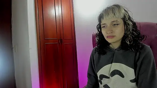 Snapshot of neeko_princes chatting on October 2025 12:09:01 PM neeko princes online show from October 2025 12:09:01 PM