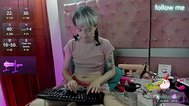 Snapshot of neeko_princes chatting on November 2025 12:15:02 PM neeko princes online show from November 2025 12:15:02 PM