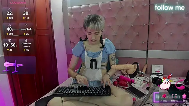 Snapshot of neeko_princes chatting on November 2025 12:31:02 PM neeko princes online show from November 2025 12:31:02 PM