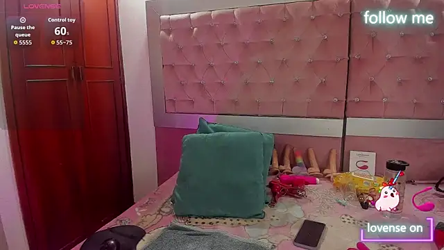 Snapshot of neeko_princes chatting on December 2025 12:03:02 PM neeko princes online show from December 2025 12:03:02 PM