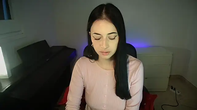 Windy butterfly online show from December 2025 03:28:02 PM