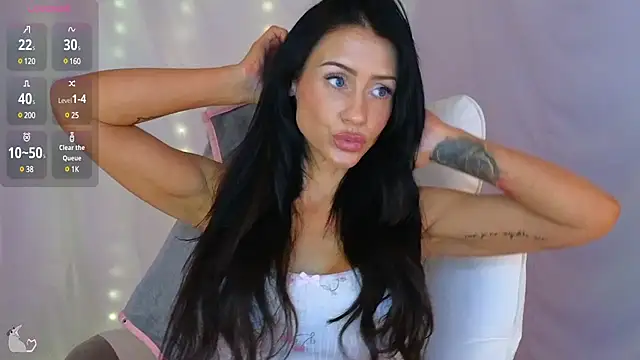 Snapshot of Aprilreign chatting on January 2025 06:18:01 PM Aprilreign online show from January 2025 06:18:01 PM