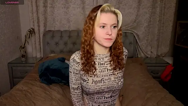 Snapshot of rocky_foxy chatting on December 2025 09:42:02 PM rocky foxy online show from December 2025 09:42:02 PM