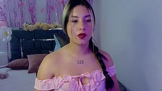 Lia 14  online show from October 2025 01:17:02 PM