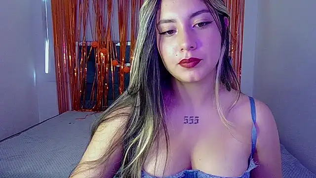 Lia 14  online show from November 2025 12:29:02 PM