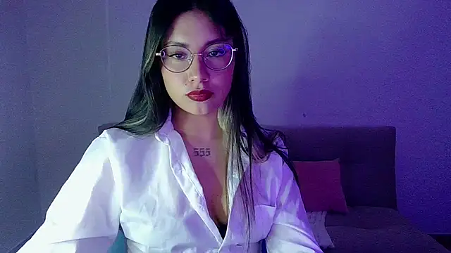 Lia 14  online show from March 2026 11:45:01 PM