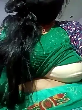 Snapshot of Hotmohni chatting on January 2025 11:06:01 PM Hotmohni online show from January 2025 11:06:01 PM