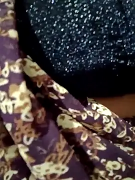 Snapshot of Hotmohni chatting on March 2025 04:11:01 PM Hotmohni online show from March 2025 04:11:01 PM