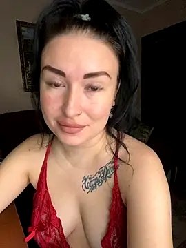 Roxana Bell online show from November 2025 12:18:02 PM