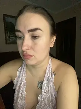 Snapshot of Roxana_Bell chatting on February 2026 07:19:02 PM Roxana Bell online show from February 2026 07:19:02 PM