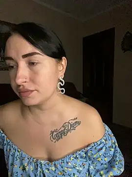 Snapshot of Roxana_Bell chatting on February 2026 08:53:01 PM Roxana Bell online show from February 2026 08:53:01 PM