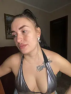 Snapshot of Roxana_Bell chatting on February 2026 07:55:02 PM Roxana Bell online show from February 2026 07:55:02 PM