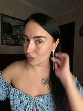 Snapshot of Roxana_Bell chatting on July 2026 06:43:02 PM Roxana Bell online show from July 2026 06:43:02 PM