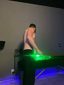 MachineDien online show from December 2025 02:11:01 PM