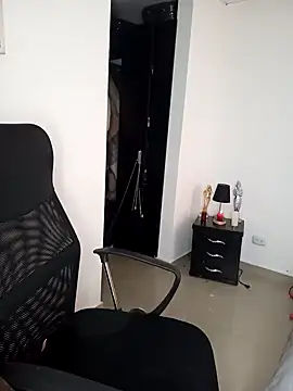 Snapshot of tata_laima__ chatting on January 2025 03:15:01 PM tata laima online show from January 2025 03:15:01 PM