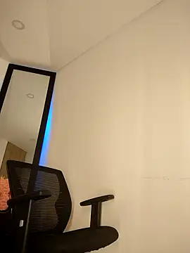 Snapshot of tata_laima__ chatting on October 2025 02:08:01 PM tata laima online show from October 2025 02:08:01 PM