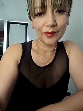 Snapshot of tata_laima__ chatting on November 2025 02:10:02 PM tata laima online show from November 2025 02:10:02 PM