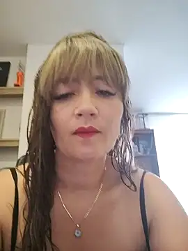 Snapshot of tata_laima__ chatting on November 2025 01:22:01 PM tata laima online show from November 2025 01:22:01 PM