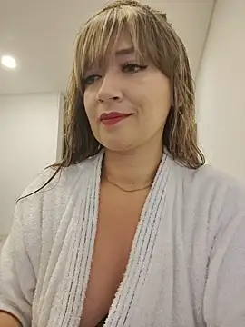 Snapshot of tata_laima__ chatting on November 2025 02:19:01 PM tata laima online show from November 2025 02:19:01 PM