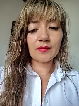 Snapshot of tata_laima__ chatting on December 2025 01:53:01 PM tata laima online show from December 2025 01:53:01 PM