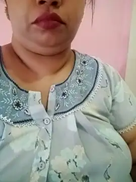 Snapshot of Ravina_patil1 chatting on June 2026 10:15:01 AM Ravina patil1 online show from June 2026 10:15:01 AM