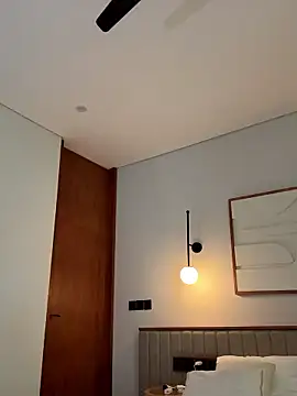 LunaRase online show from January 2026 07:43:02 AM