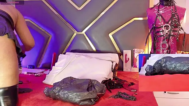 Scarlettt Ass online show from April 2026 12:24:01 PM