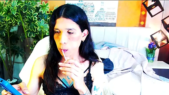 Snapshot of SaraSofia44 chatting on June 2026 04:25:01 AM SaraSofia44 online show from June 2026 04:25:01 AM