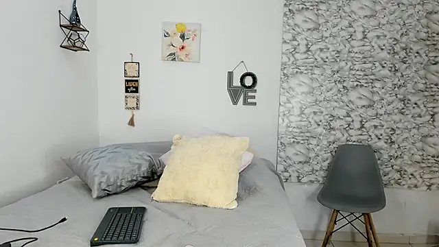 Canhela1 online show from November 2025 12:53:01 AM