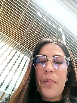 Lena-32 online show from March 2026 11:15:01 PM