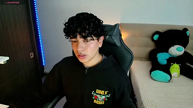  nickconnor01 online show from December 2024 09:17:01 PM