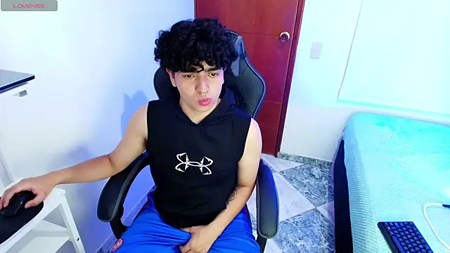  nickconnor01 online show from March 2025 12:32:01 AM