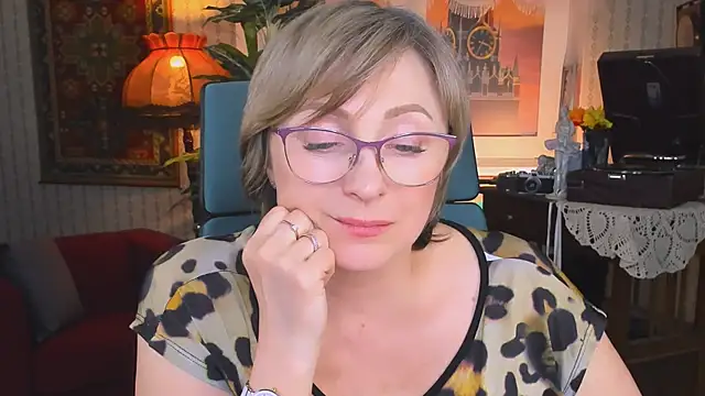 sugar vivien online show from February 2025 03:20:01 PM