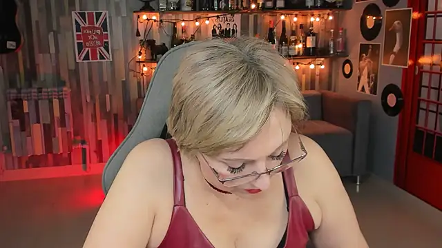 sugar vivien online show from March 2025 09:23:01 AM