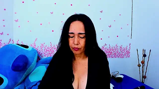 Snapshot of HorniestMilf chatting on June 2026 07:07:01 PM HorniestMilf online show from June 2026 07:07:01 PM